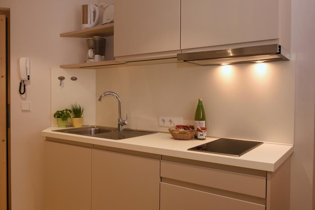 Biobauernhof Rosengartner Apartment Terlano Exterior foto