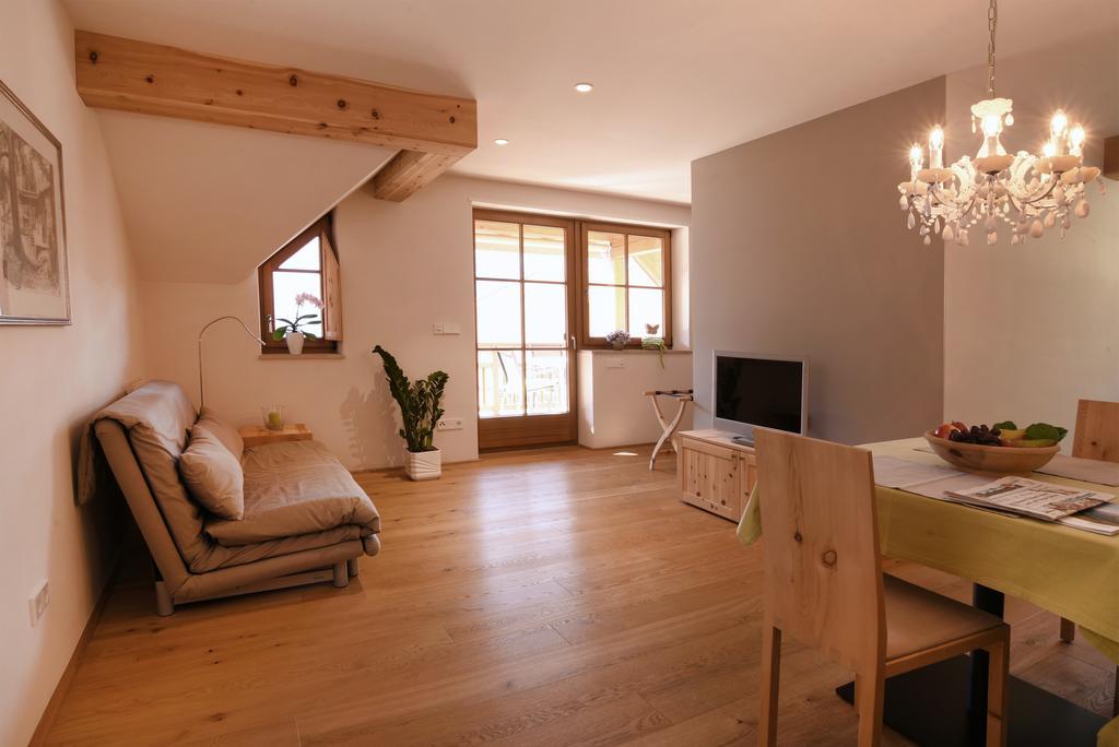 Biobauernhof Rosengartner Apartment Terlano Exterior foto